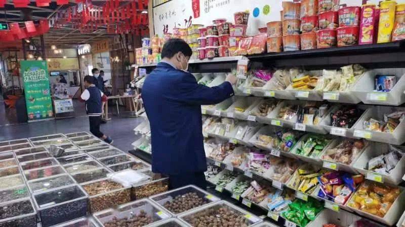 康橋街道筑牢秋冬季食品安全防線 聚焦食品銷售環節，保障群眾“舌尖上的安全”